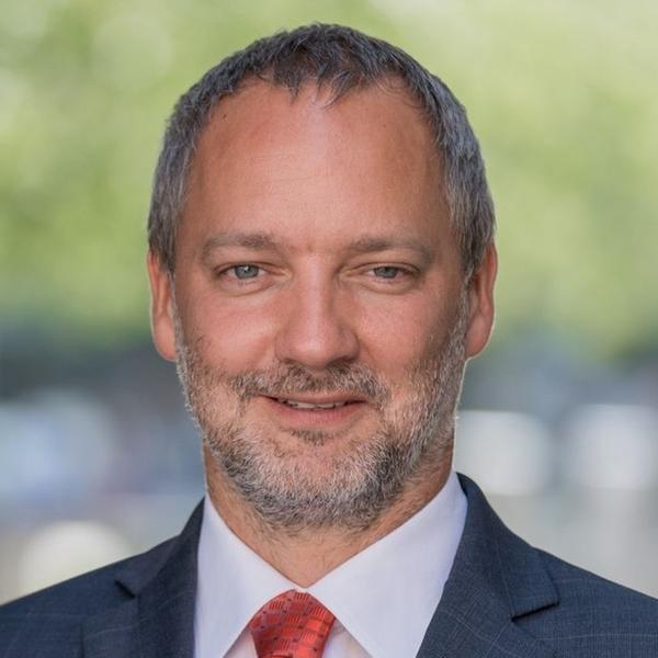 Petr Brabec, EY
