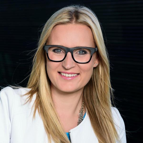 Veronika Brázdilová, Vodafone